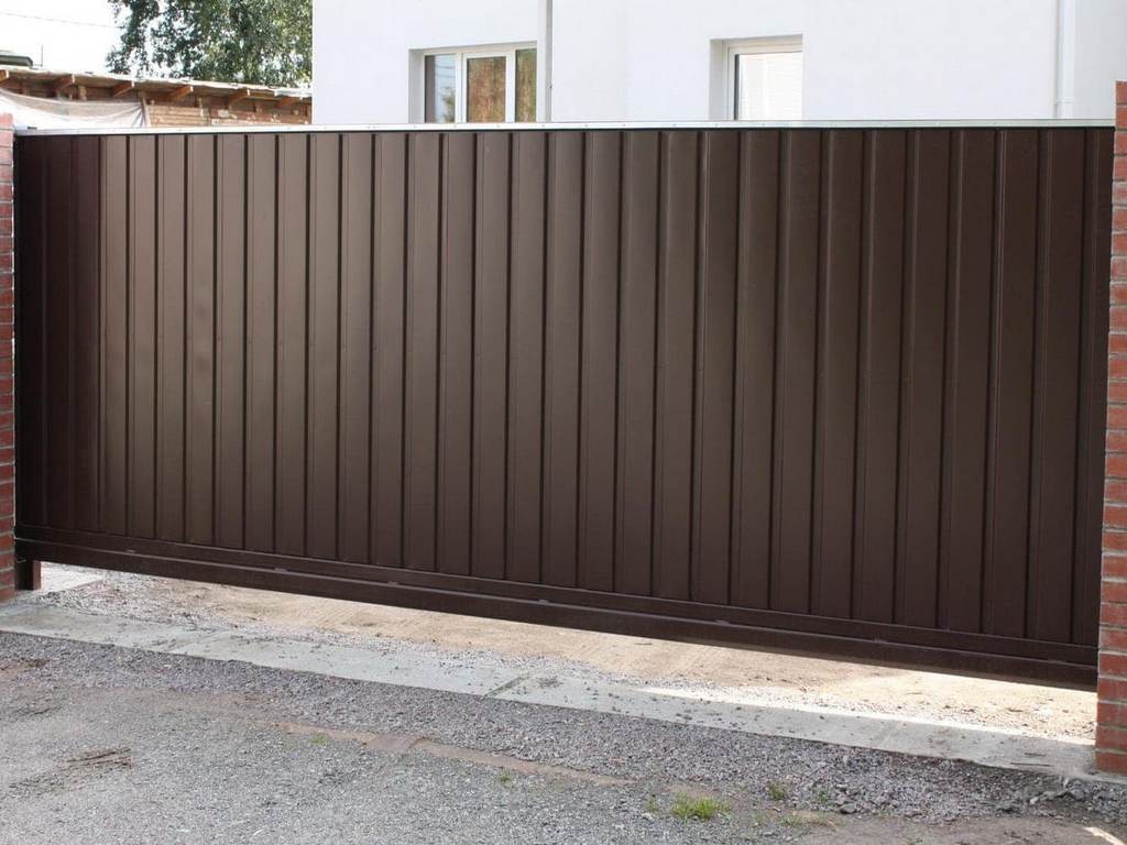 Откатные ворота из сэндвич панелей в Тюмени